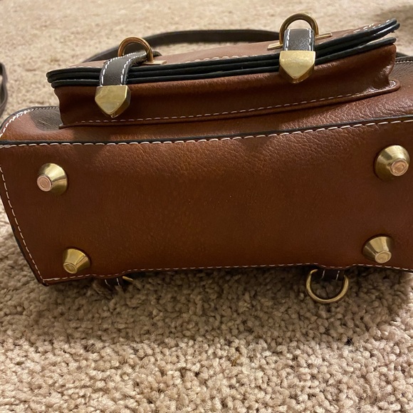 Small vegan leather backpack/crossbody - Picture 2 of 4